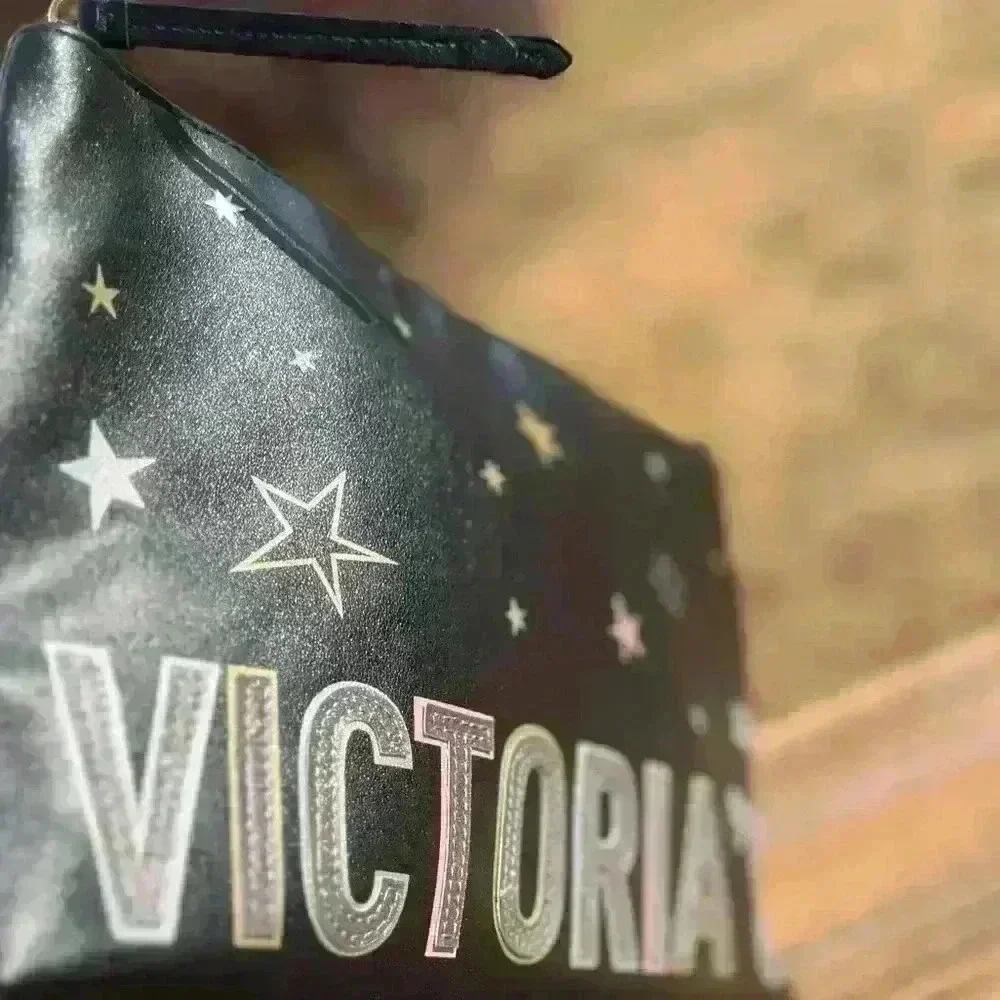 NWOT Victoria’s Secret Cosmetic bag/Pouch/Purse/beauty bag/makeup bag/Travel bag
